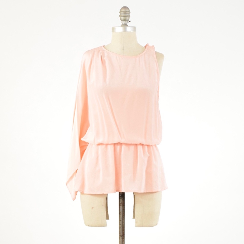 FLASH SALE! 2 for $20 or 1 for $15 NO OFFERS. BCBG Silk Blouse